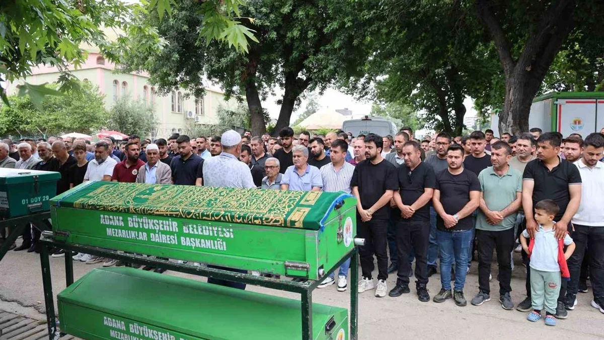 Babası Tarafından Vurularak Hayatını Kaybeden 23 Yaşındaki Genç Defnedildi